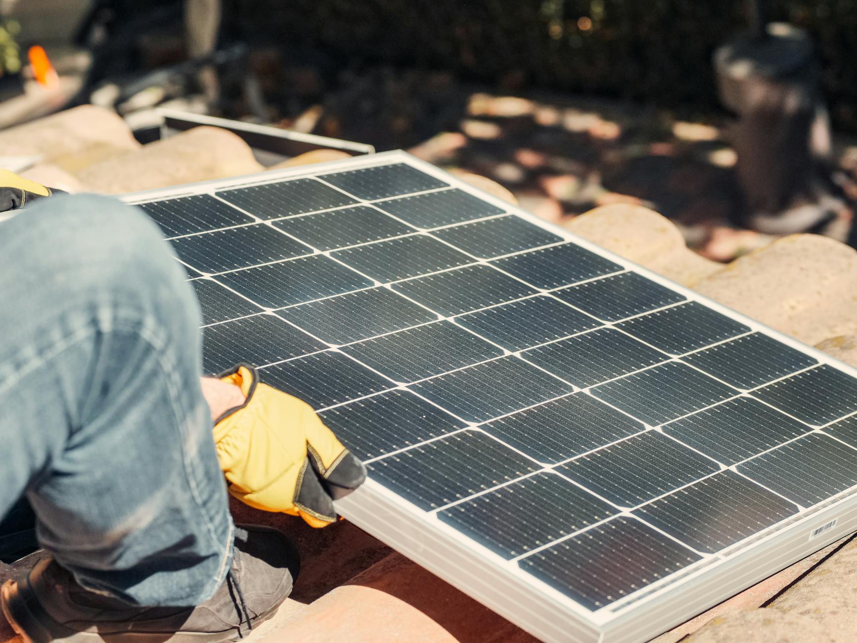 Revolutionize Your Business: Embrace Eco-Friendly Technologies for Cost Savings!